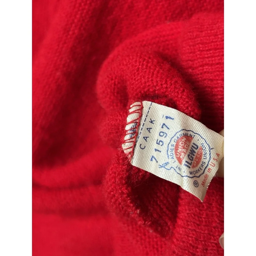 Vintage JC Penney Fox Sweater Men's S Small Red V-Neck Union Made USA 3469